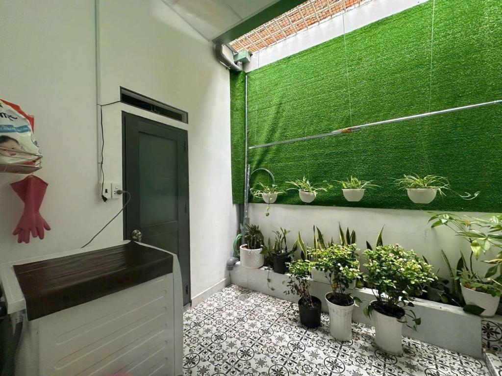 NHÀ PHÚ NHUẬN-58M-NỞ HẬU 4,7M- SÁT NGUYỄN VĂN TRỖI-HUỲNH VĂN BÁNH