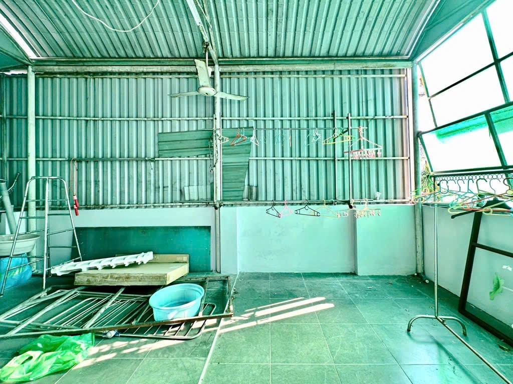 Bán nhà Phú Nhuận- HXH Thích Quảng Đức – Nhà 4 tầng 36m², hẻm xe hơi – Gần công viên, BOTANIC, sân bay