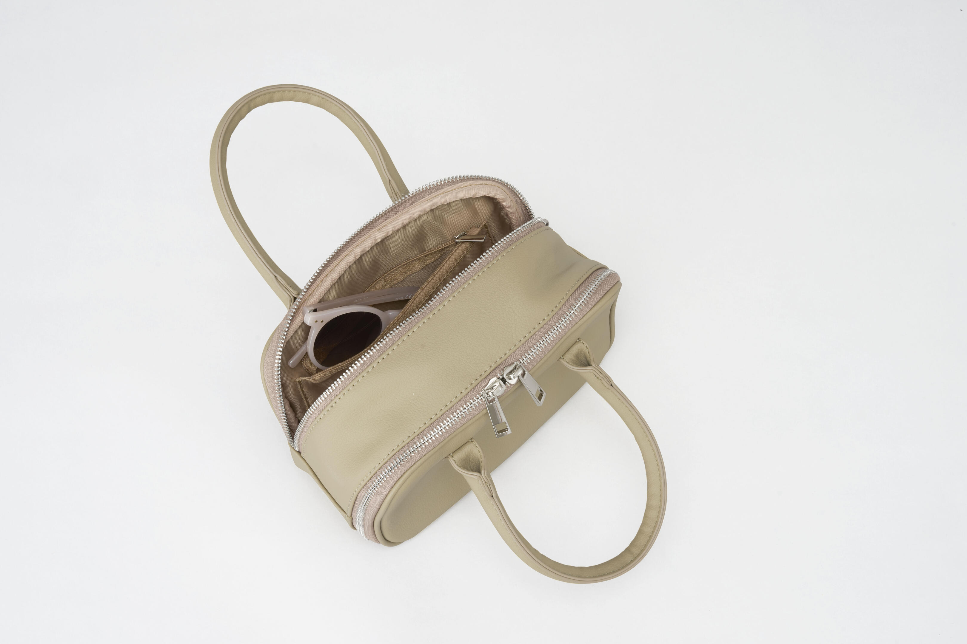 Cactus Vegan Leather Mini Bag BEIGE の商品ページ - goooodsの仕入れ