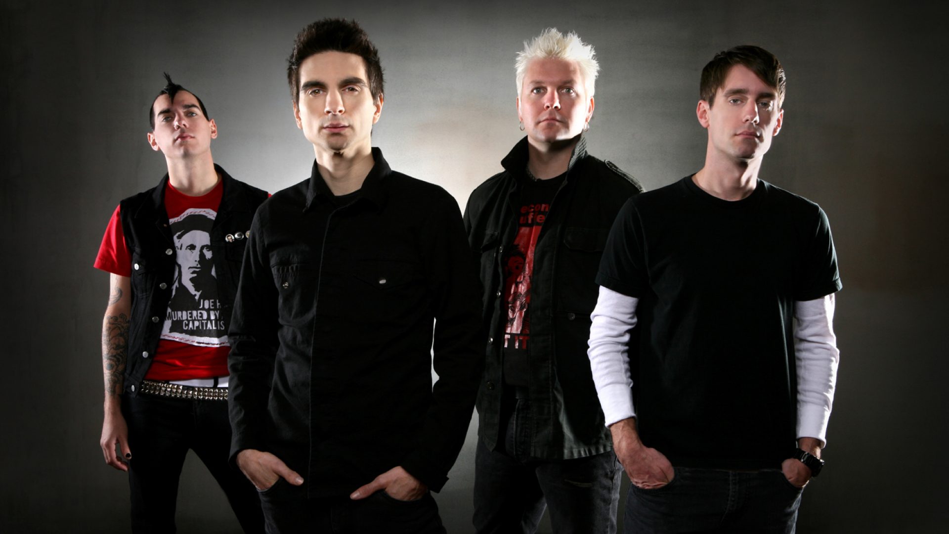 Группа флаг. Группа Anti-Flag. Анти флаг группа. ПЭТ тетик Anti Flag. Anti Flag солист.