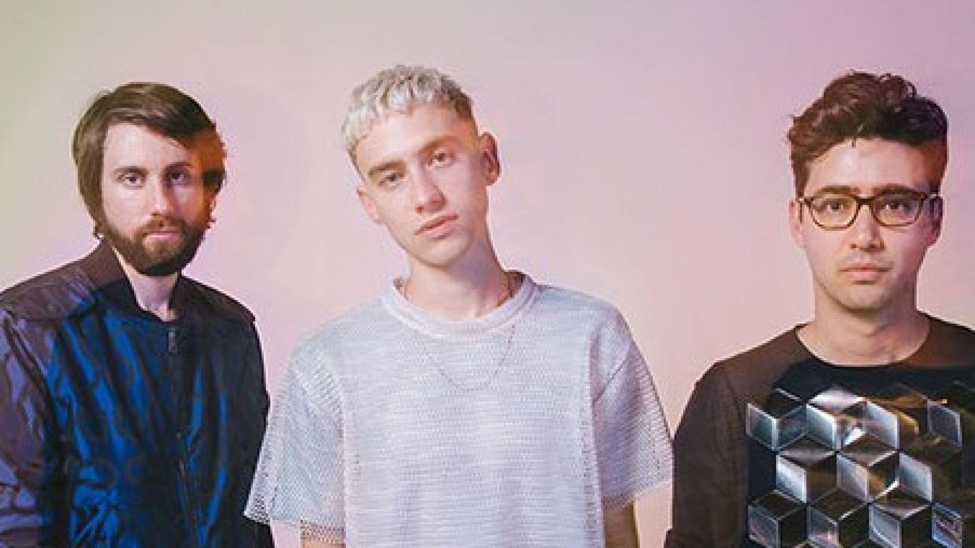 Years and years. Years & years - King. Years & years - crave. Фото King years years. Years and years обложка альбома.