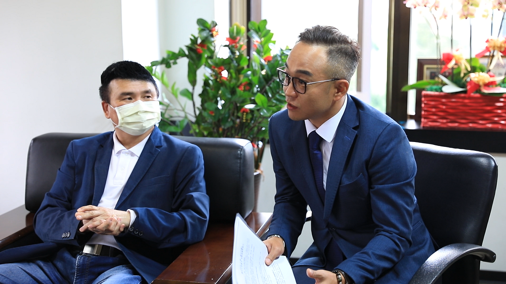 富比士地產王針對疫情帶來的房市影響,由專家分析未來趨勢,左為富比士網路科技執行長陳高超先生,右為君漾廣告副理陳逸軒先生/圖片由業者提供