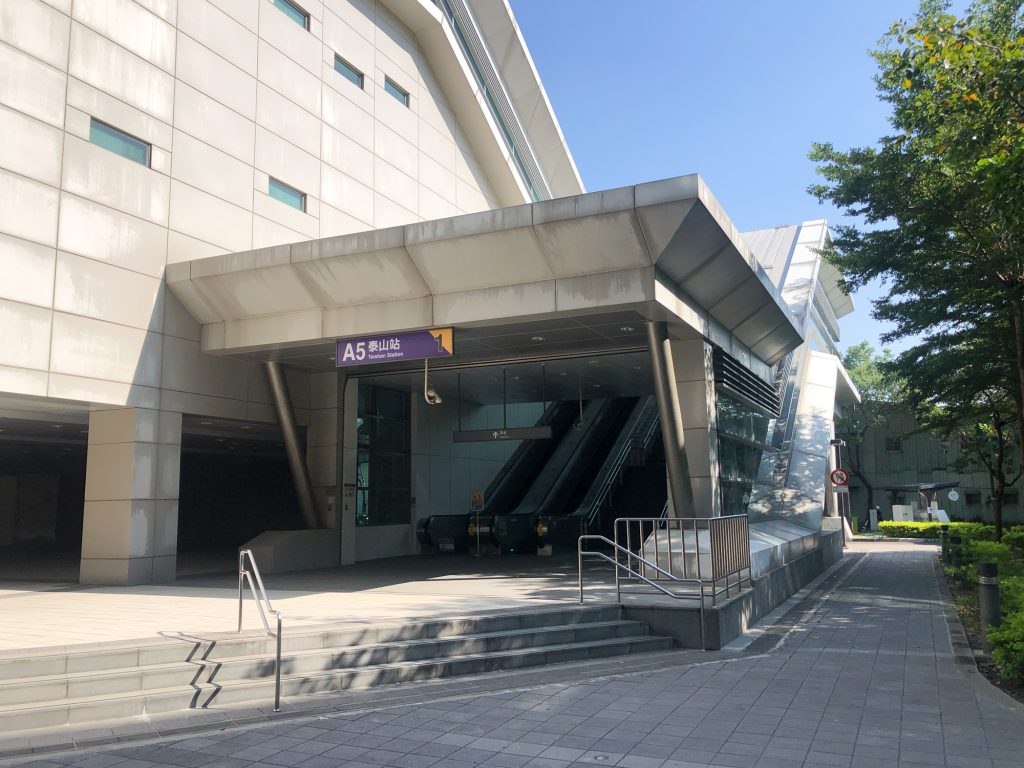 ▲「新潤A5」步行至機捷A5站約2分鐘，可快速串聯大台北生活圈。(中時新聞網攝)