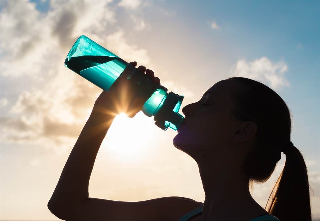 國健署傳授4招喝水方法，保持身體健康。（示意圖／翻攝自Pixabay）