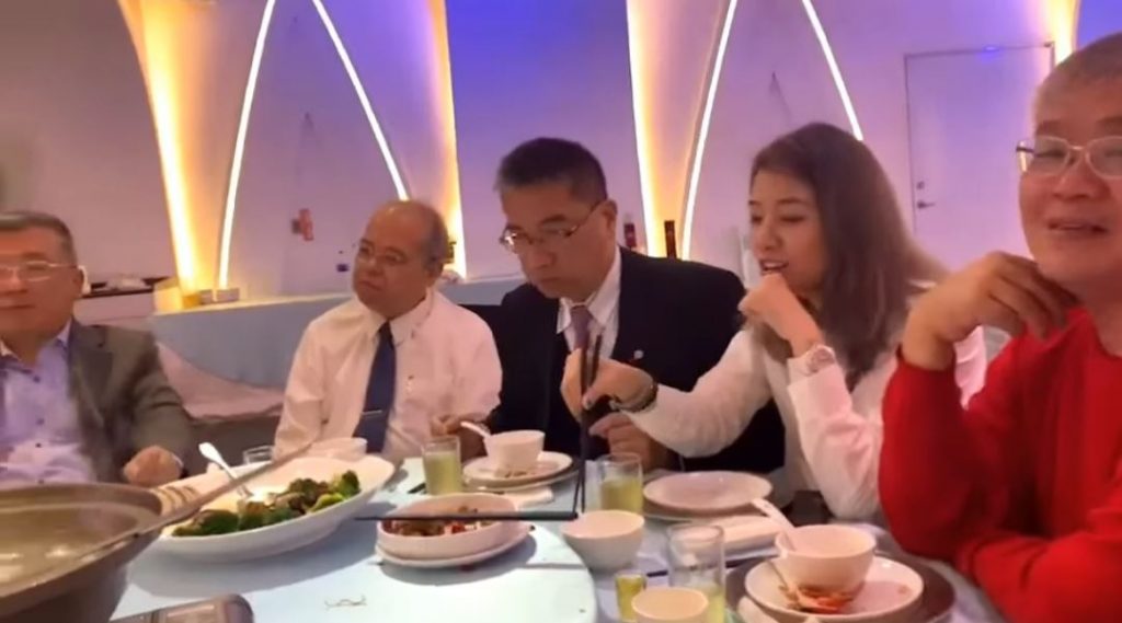徐國勇在一場餐敘上,與趙映光同桌(圖/翻攝自國民黨立法院黨團臉書)