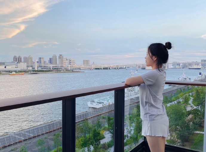 楊倩長相甜美，除了是射擊雙金得主，更是清大高材生。（圖／翻攝自 @楊大妞YYY 微博）