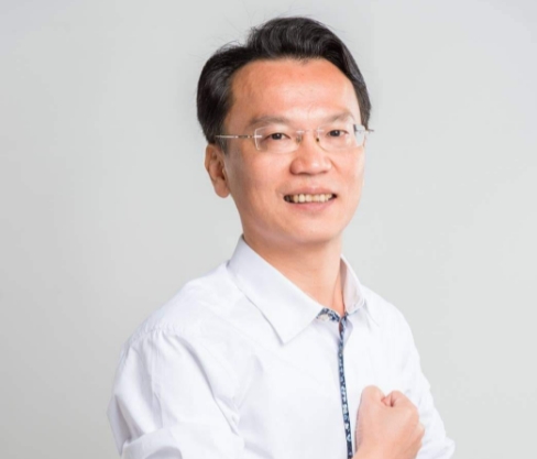 謝瑞明認為民調對民進黨來說只是參考,2022選舉結果論就知道了。(圖/謝瑞明臉書)