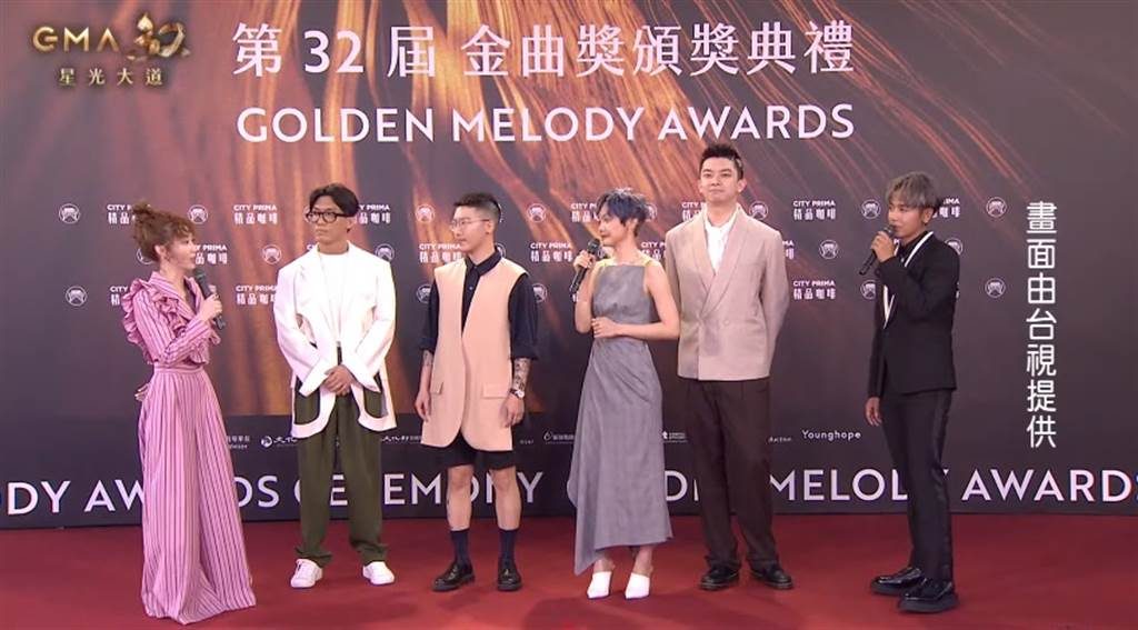 金曲32 星光大道主持人 來賓都 沒戴口罩 讓ptt鄉民熱議 防疫最嚴金曲獎 原因曝光