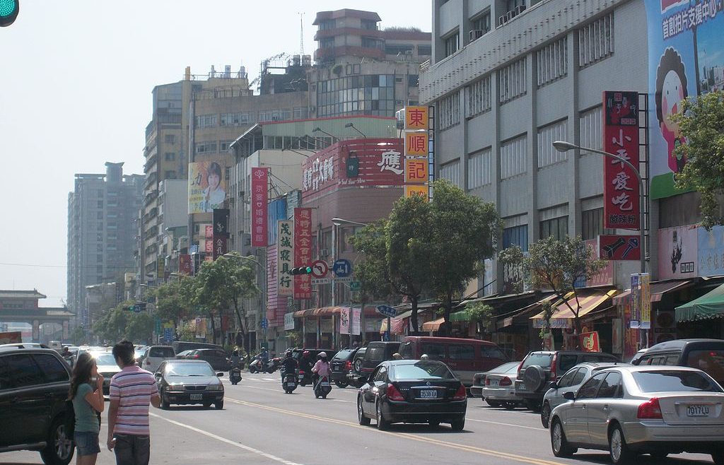 高雄七賢路。（圖／翻攝自維基百科）