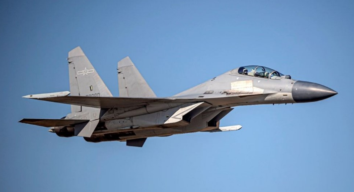 侵台陸機包含18架殲16、4架蘇愷30、2架轟6,以及1架運8反潛機。(圖/翻攝自國防部官網)