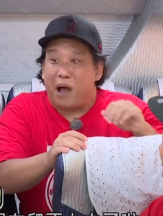 阿龐最近現身《綜藝3國智》節目,身形已腫! (圖/翻攝自YT)