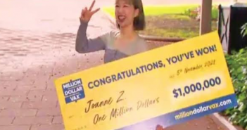 澳洲雪梨一名25歲華裔女留學生喬安妮（Joanne Zhu）近日抽中「百萬澳元疫苗（Million Dollar Vax」首獎。（圖／翻攝自推特）
