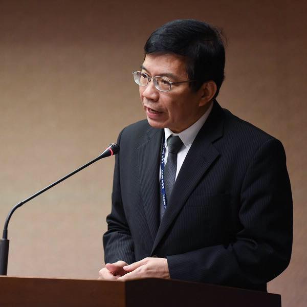 交通部長王國材擬修法重罰酒駕。(圖/攝自王國材臉書)