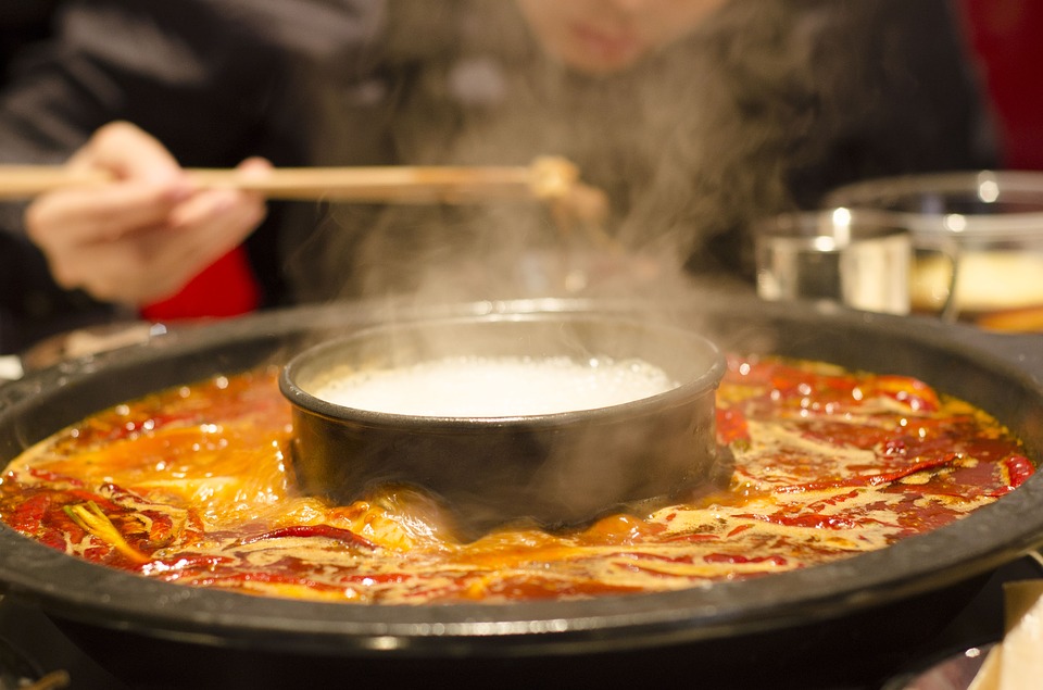 除夕圍爐看過來!「最肥火鍋料」TOP1出爐。(示意圖/pixabay)