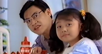 蔡亞臻因拍攝「豐年果糖」的廣告爆紅。（圖／翻攝自YTouTube）