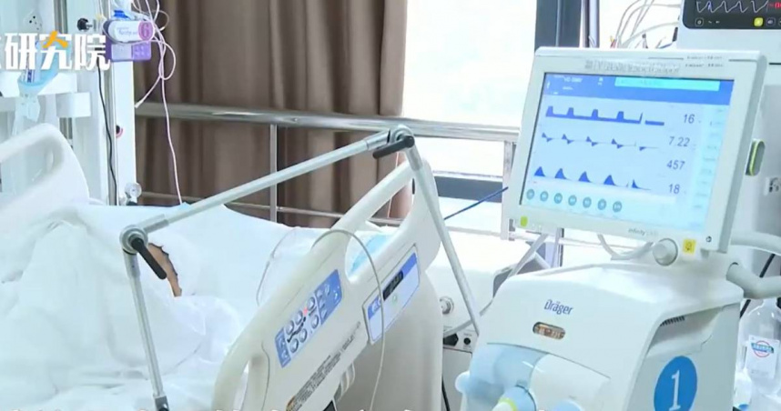 大陸江蘇省一名40歲朱姓女子，日前因嚴重腹痛昏迷，結果送醫搶救一天一夜還是沒能撿回一命。（圖／翻攝自《江蘇新聞》微博）