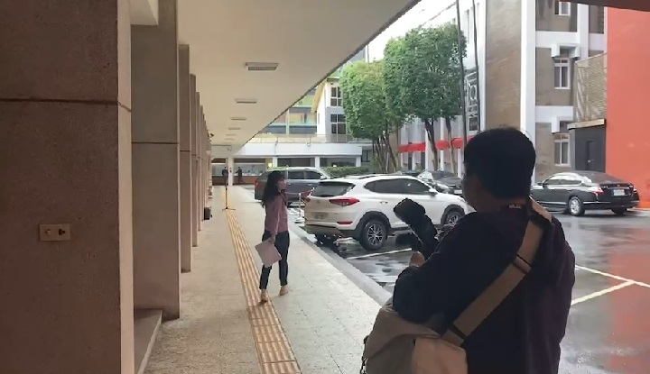高嘉瑜現身回眸。（圖／中天新聞）