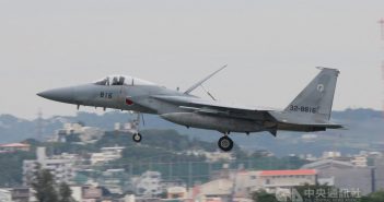 日本航空自衛隊升級改裝主力戰機F-15 。（圖／中央社）