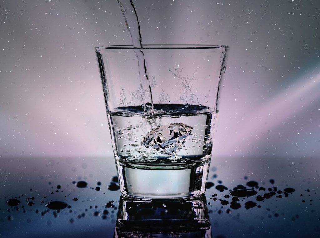最健康的水就是當天煮當天喝完。（示意圖／翻攝自pixabay）