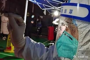 一名西安女網友控訴父親心絞痛,尋遍各醫院皆被拒收。(圖/翻攝自微博)