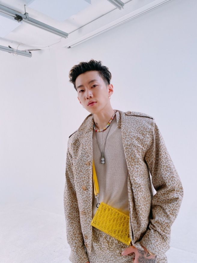 朴宰範同時辭去AOMG、H1GHR MUSIC代表一職。（圖／翻攝自推特）