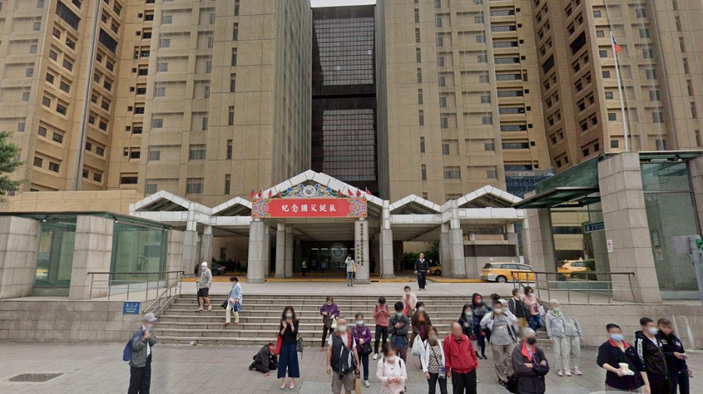 台大醫院28日舉辦記者會說明尖端醫療發展成果,包含完成亞洲首例主動脈組織工程氣管移植手術。(圖/翻攝自GOOGLE MAP)