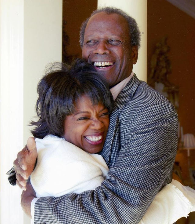 歐普拉發文哀悼薛尼鮑迪(Sidney Poitier) 。(圖/翻攝自IG)