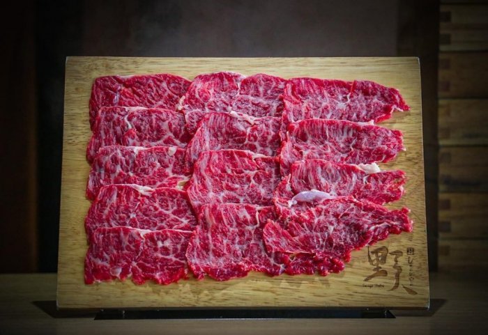 原PO爆料牛肉顏色與網路上不符。(圖/翻攝自Dcard)