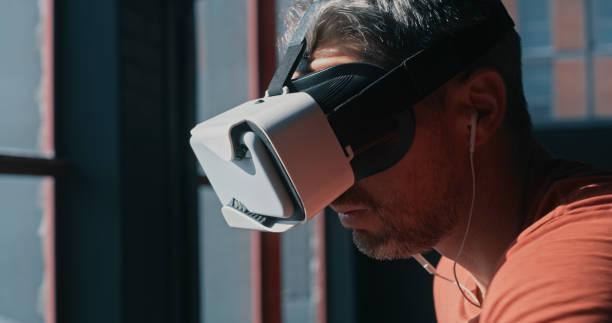 玩VR玩到脖子斷掉。（圖／示意圖／取自Pixabay）