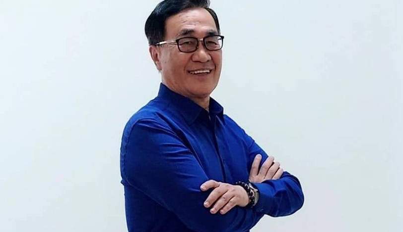 李四川發表「不參選聲明」。(圖/翻攝自臉書)