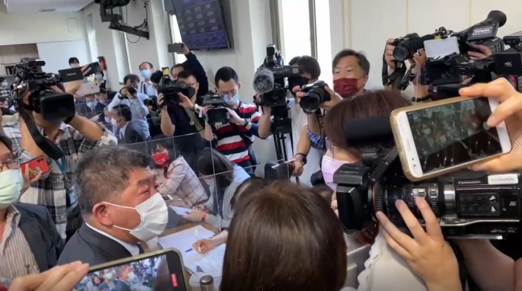 陳時中與立委鄭麗文互罵。(圖/中天新聞)