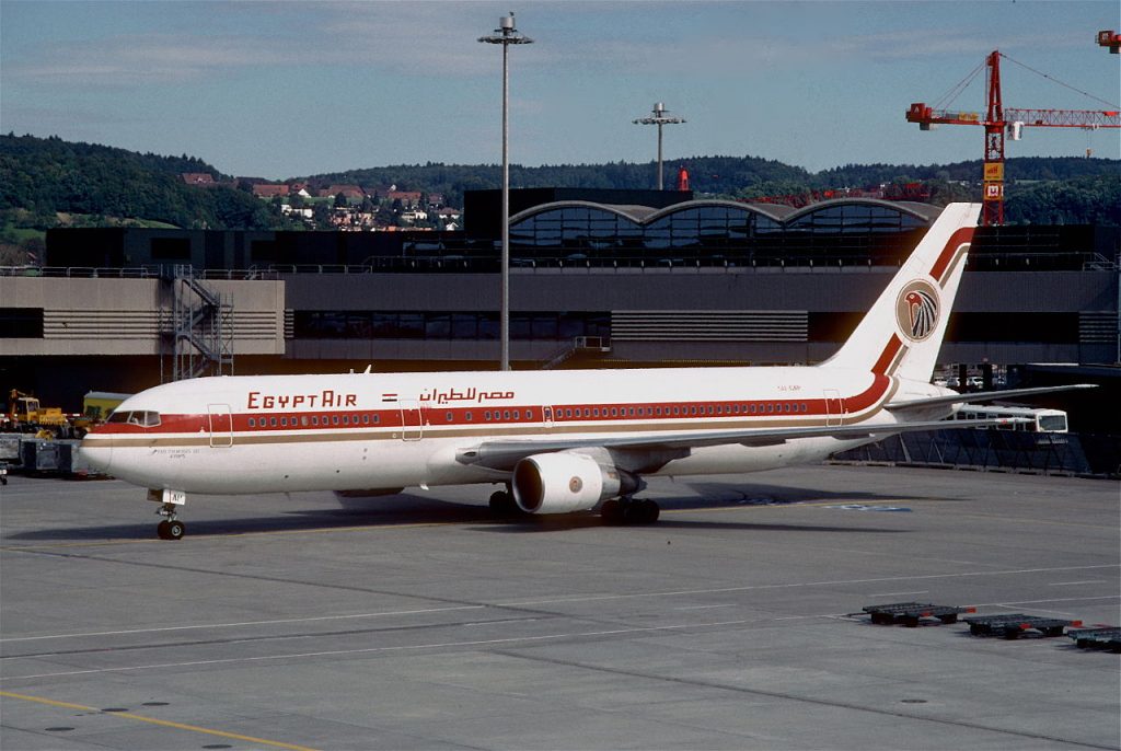 1990年有1架埃及900號班機於大西洋墜毀，據傳是副機師為了報復公司竟關掉引擎，導致機上217人全數罹難。（圖／翻攝自維基百科）