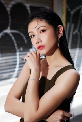 李千那近年影視歌都有不錯的成績。(圖/翻攝自IG/n_a_n_a_l_e_e)