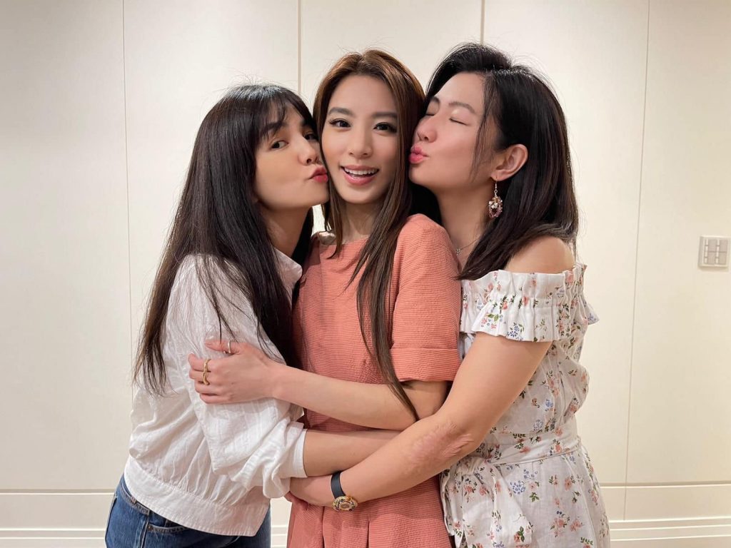 Selina透露和男友交往初期，就已帶給Ella、Hebe鑒定。（圖／翻攝自FB）
