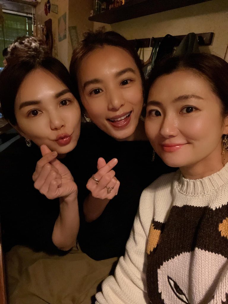 Selina曾帶新男友給Ella、Hebe鑒定。(圖/翻攝自FB)