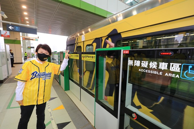 王者列車「猛瑪‧鋼鐸拉」於中華職棒33年例行賽4月2日當天正式啟航，只要下載APP，即可看到王者列車發車時間。（圖／台中市政府提供）