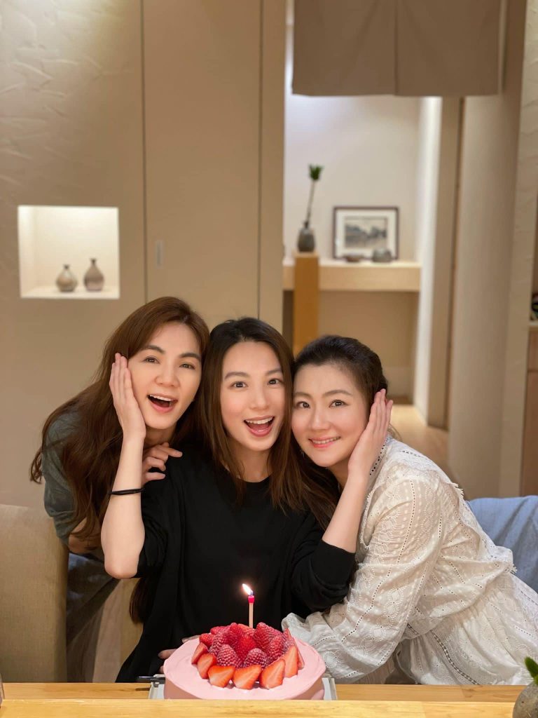 S.H.E都會互稱對方老婆。(圖/翻攝自FB)