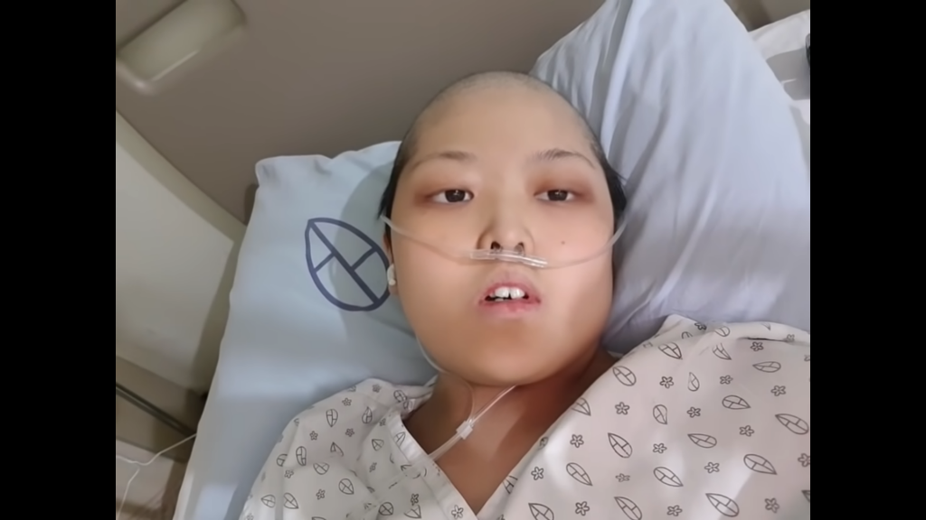 李索菲昨日更新影片透露，病情急轉直下，如今自己只剩1週的壽命。（圖／翻攝自YouTube）