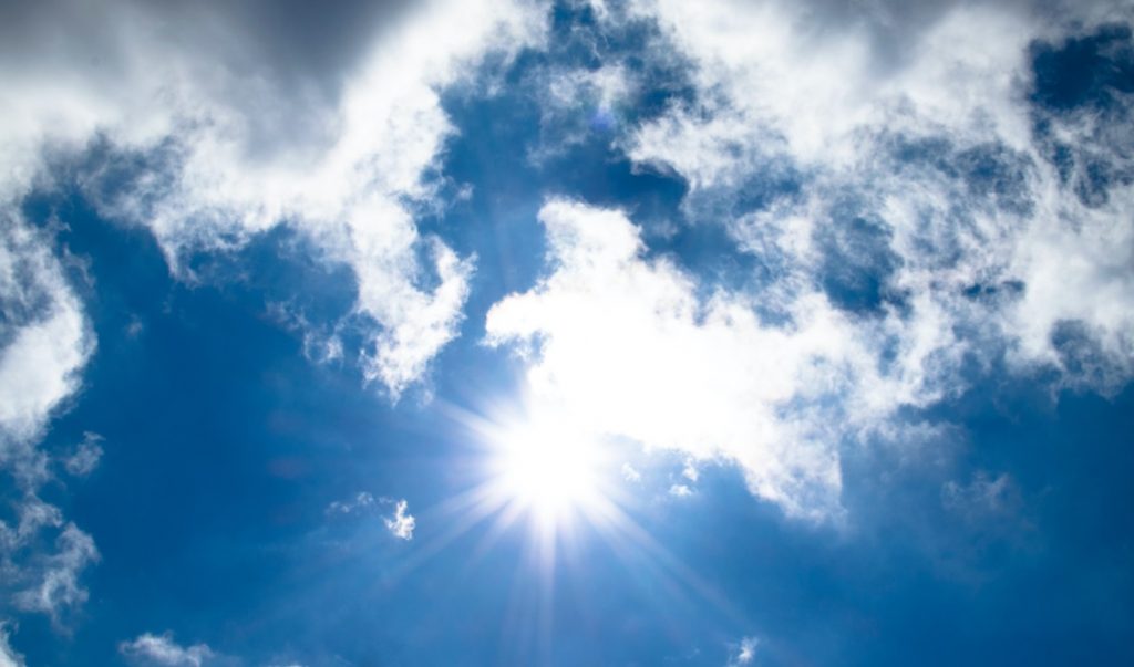 今日適逢「天貺節」，為一年當中陽氣最盛的日子，適合外出曬15分鐘的太陽、強化運勢。（示意圖／pexels）