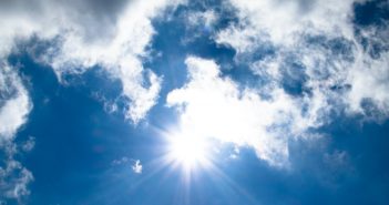 今日適逢「天貺節」，為一年當中陽氣最盛的日子，適合外出曬15分鐘的太陽、強化運勢。（示意圖／pexels）