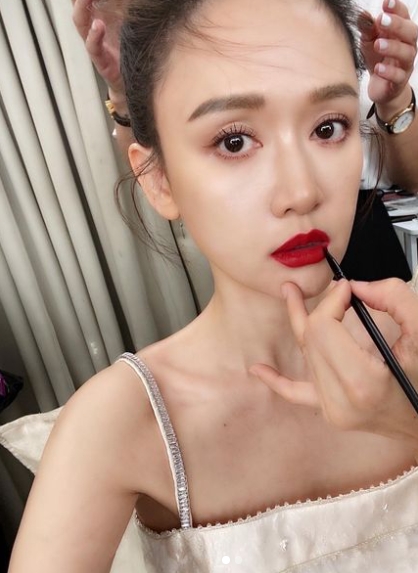 陳喬恩突戒碳水為了拍攝照片。(圖/翻攝自IG)