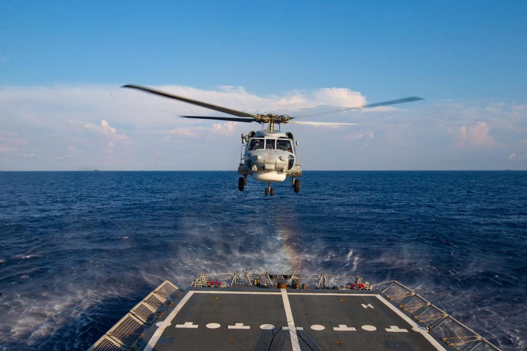 海軍一架S-70C直升機驚傳於今日墜毀於營區基地。（示意圖／翻攝自中華民國海軍臉書）