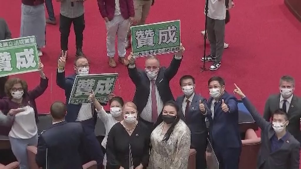 斯洛伐克訪華團上午拜會立法院（攝自中天新聞）