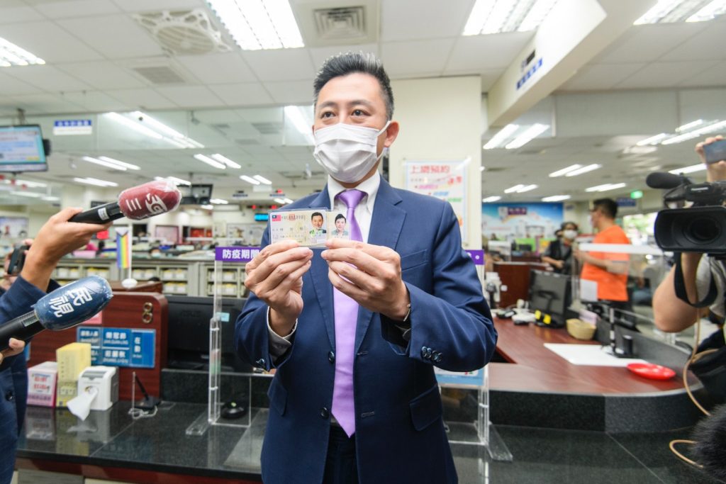 林智堅12日將戶籍遷到桃園(攝自中天新聞)