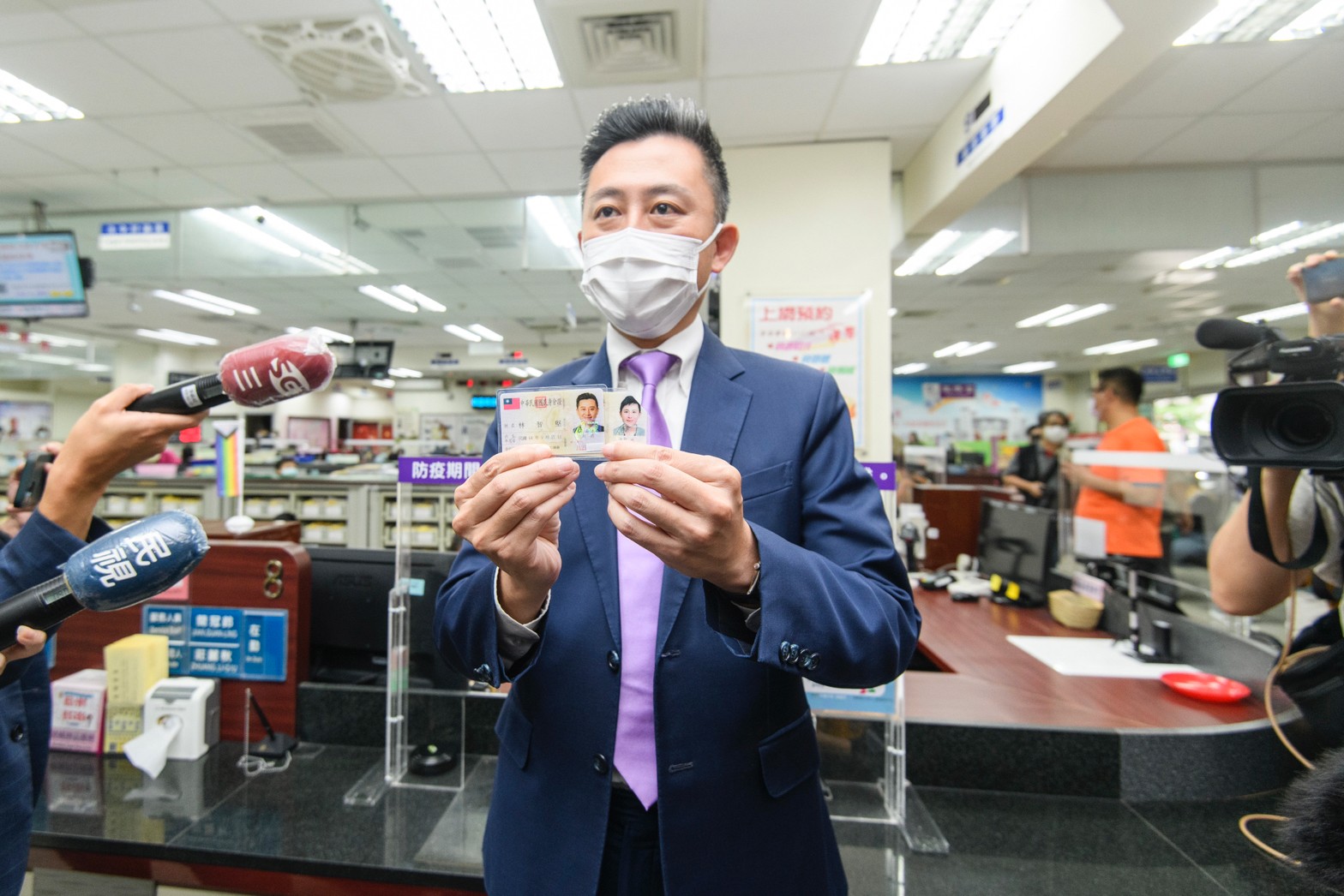 林智堅12日將戶籍遷到桃園(攝自中天新聞)