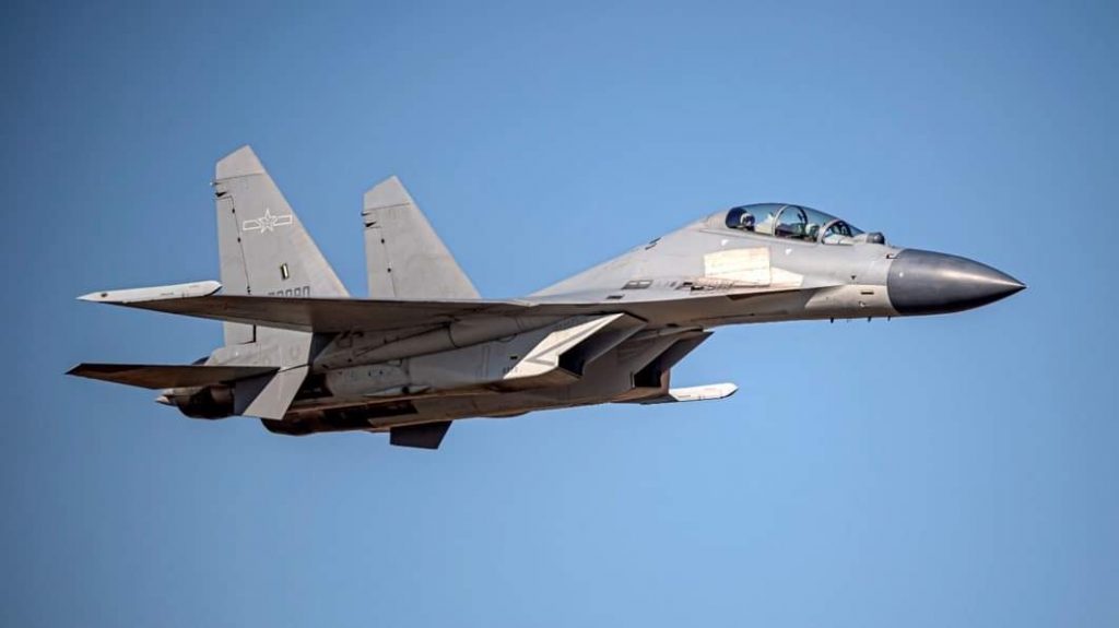 1架殲16戰機侵擾台灣西南防空識別區（ADIZ）。（圖／中天新聞）