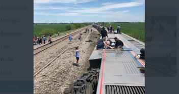 美國國家鐵路客運公司日前發生列車出軌事故，導致4人死亡、150名乘客受傷，其中有2名罹難者是一對姊妹。（圖／翻攝自推特）