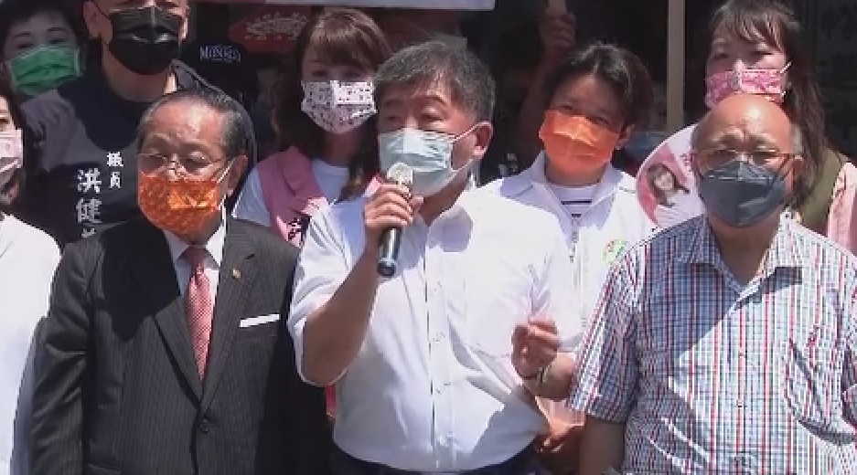 陳時中22日前往慈祐宮參拜(攝自中天新聞)