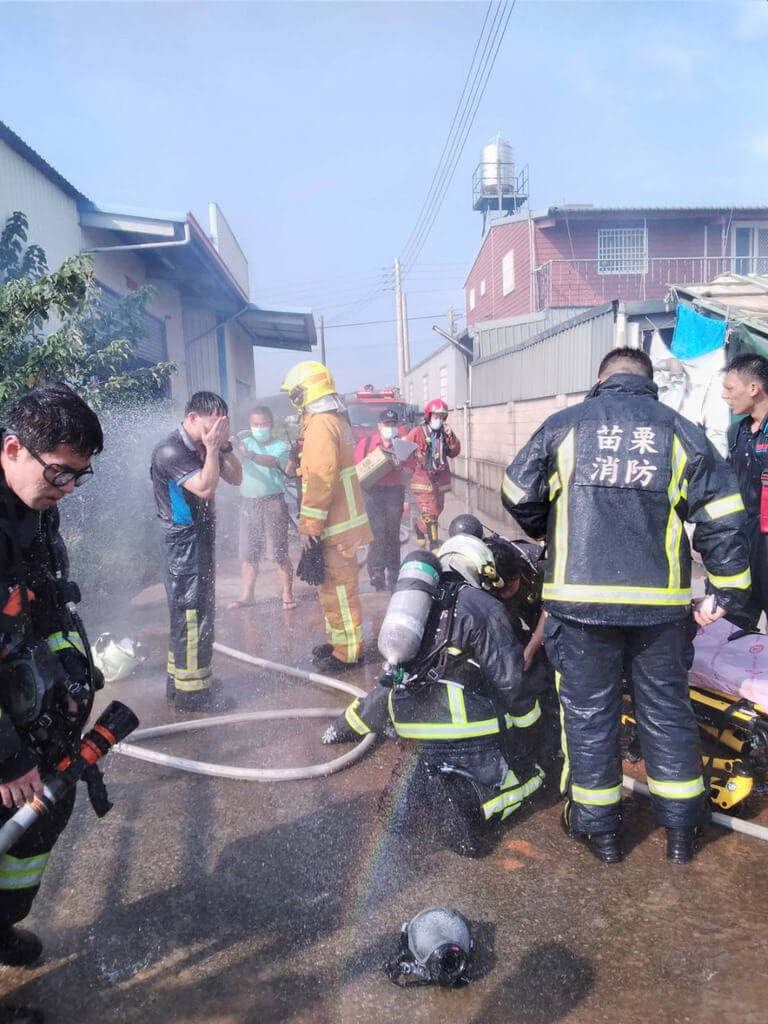 苗栗一間加工廠發生火警。（圖／中央社）