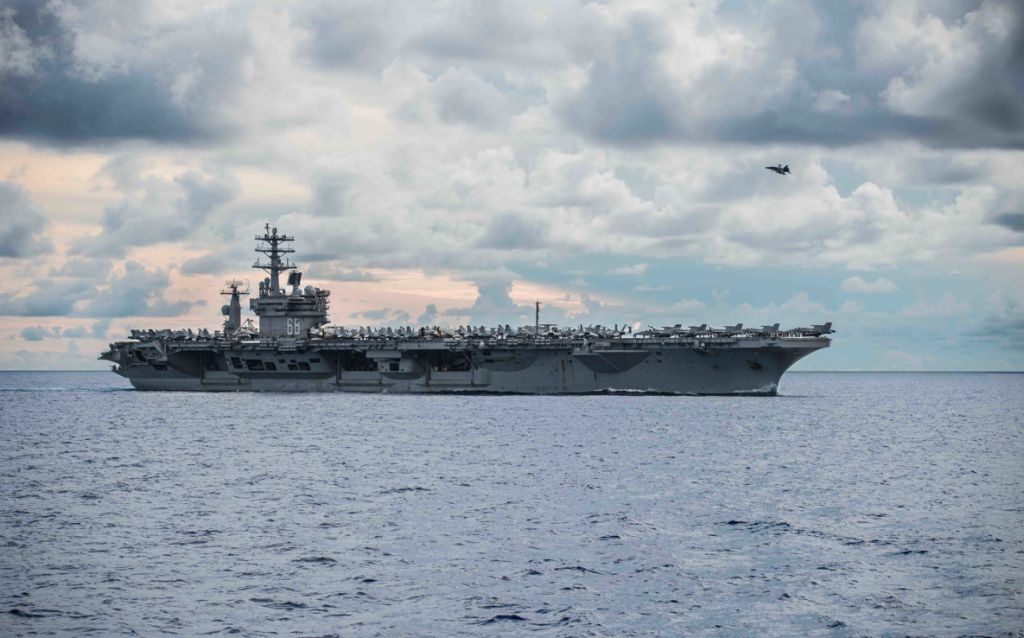 美軍航空母艦雷根號（USS Ronald Reagan）已返回日本橫須賀母港。（圖／美聯社）